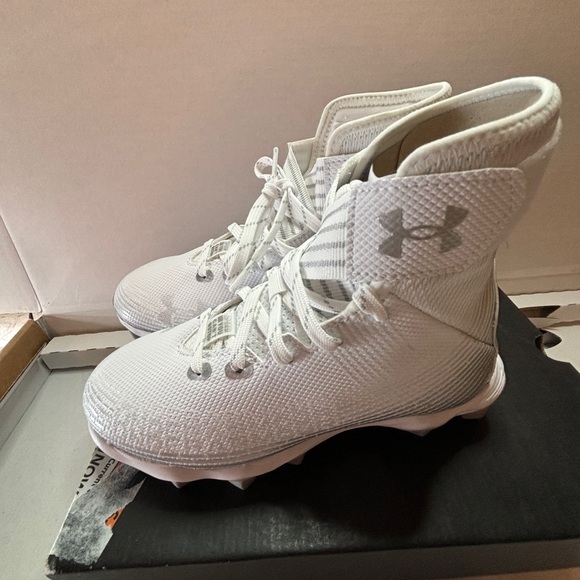 Under Armour Highlight Franchise JR Kid’s size 2Y color White New in Box - Picture 1 of 10